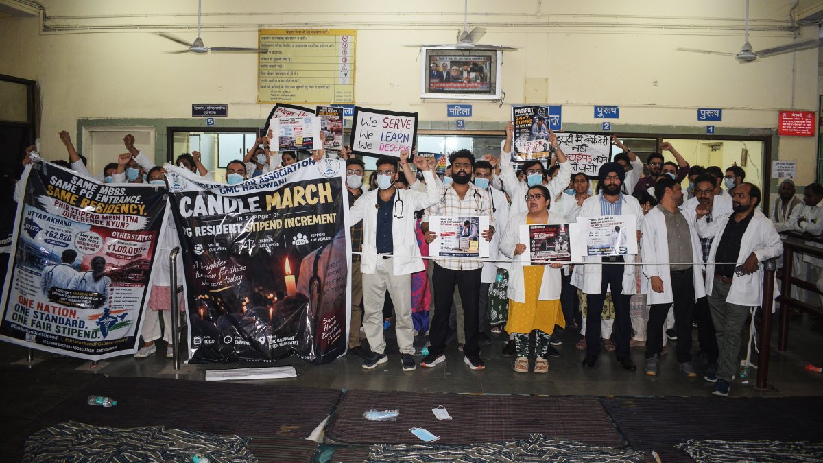 Haldwani resident doctors strike over stipend revision