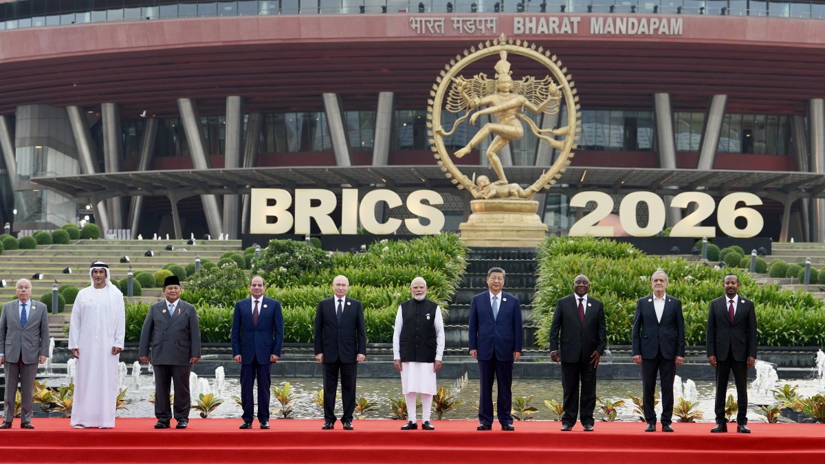 PM Modi, Xi, Putin pose for BRICS family photo