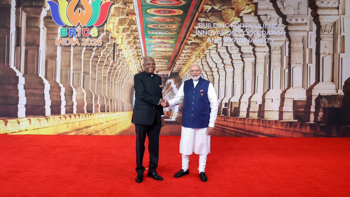 PM Modi greets BRICS leaders at summit day two