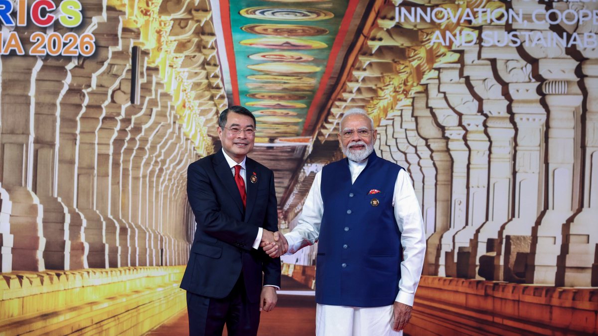 PM Modi greets BRICS leaders at summit day two