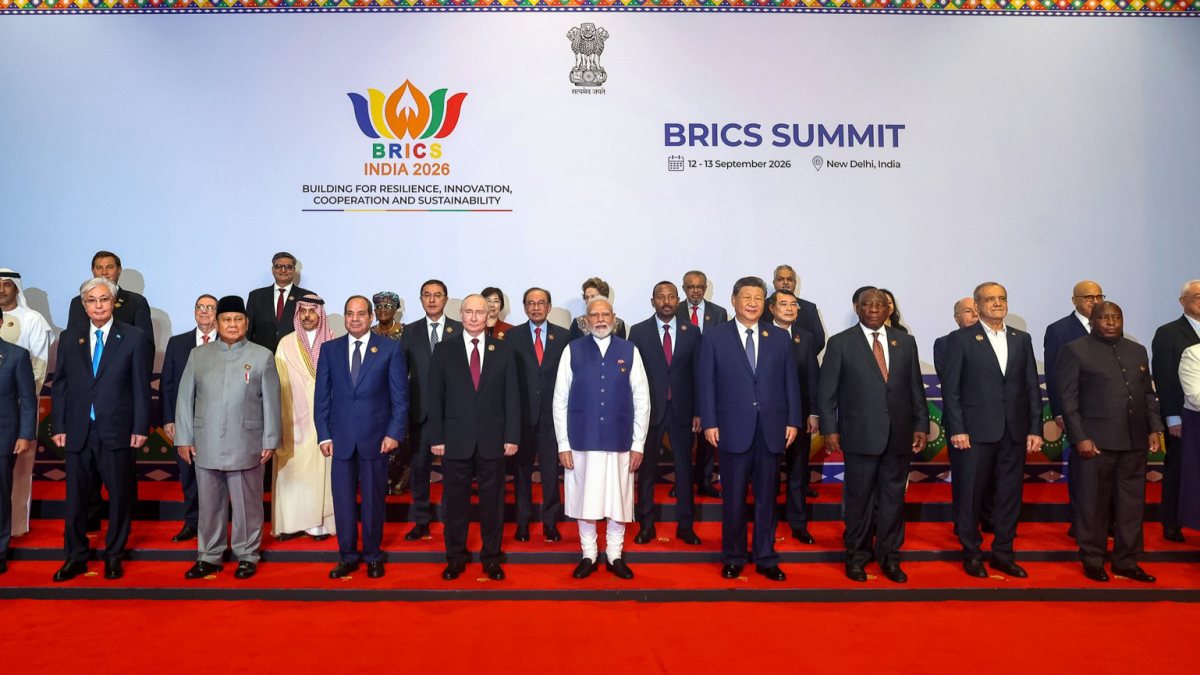 Modi, Xi, Putin pose for BRICS family photo in Delhi