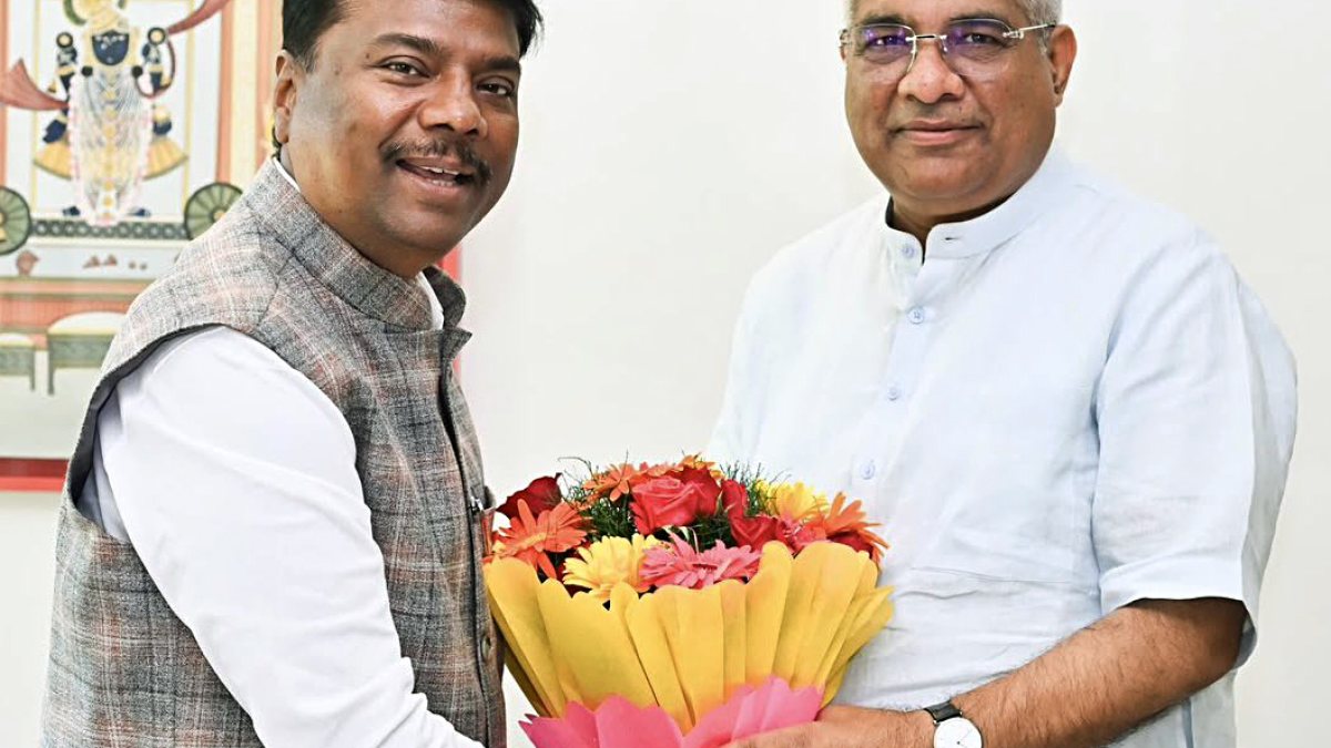 Bhupender Yadav meets Kedar Kashyap to discuss sustainable development