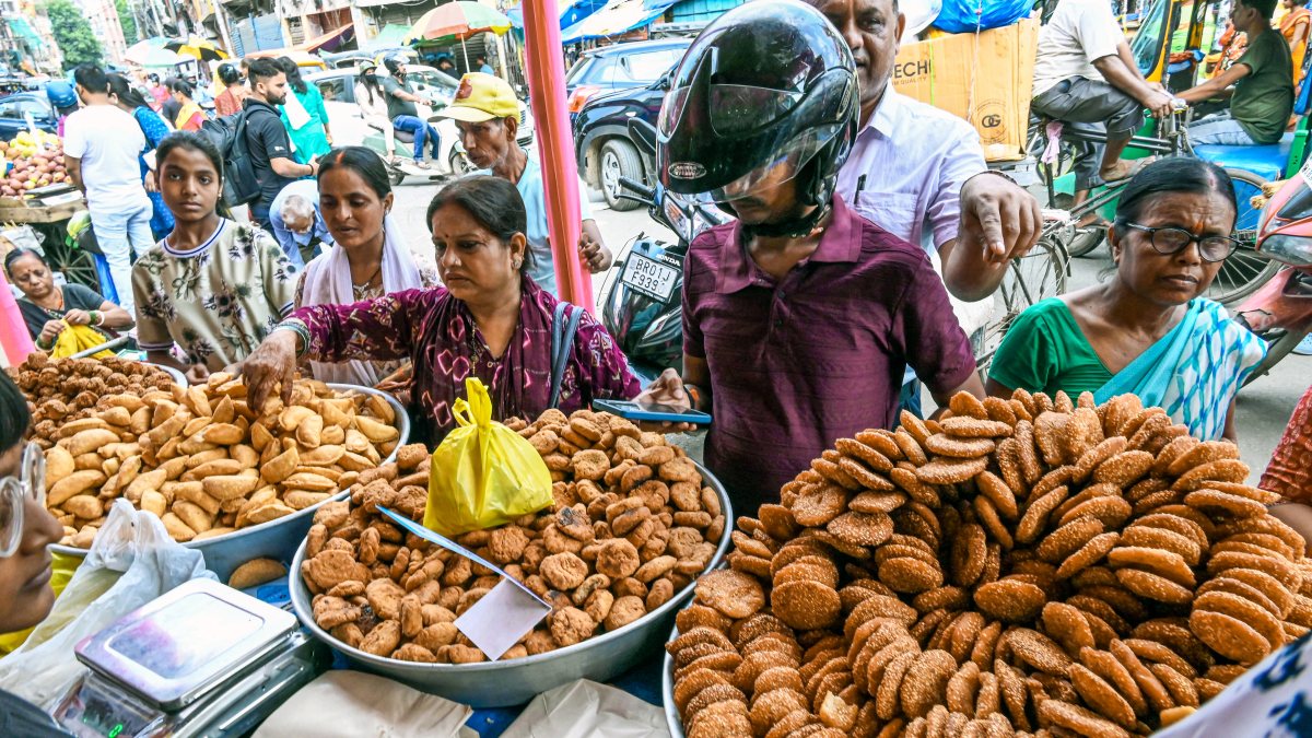 Patna locals buy sweets for Teej festival