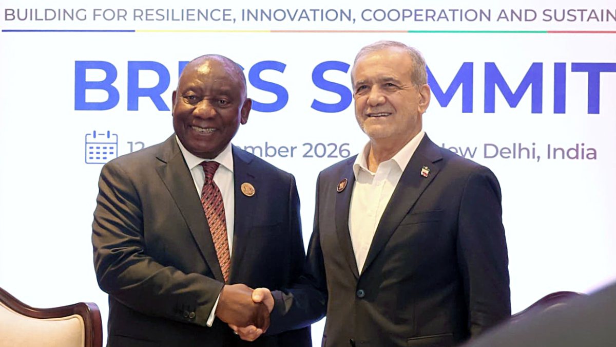 Ramaphosa holds bilateral meeting with Pezeshkian at BRICS summit