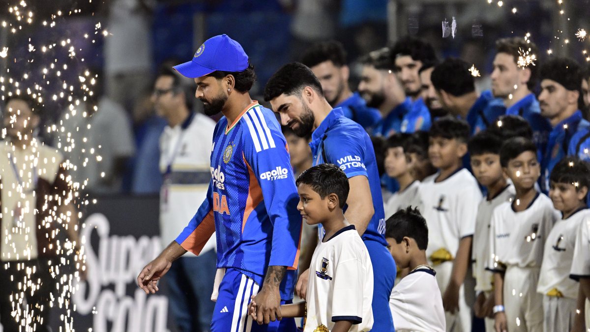 India and Afghanistan skippers arrive for national anthems ahead of 1st T20I