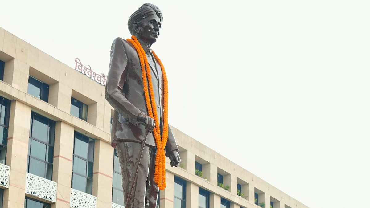 Bihar CM Samrat Chaudhary pays tribute to Visvesvaraya on Engineers Day