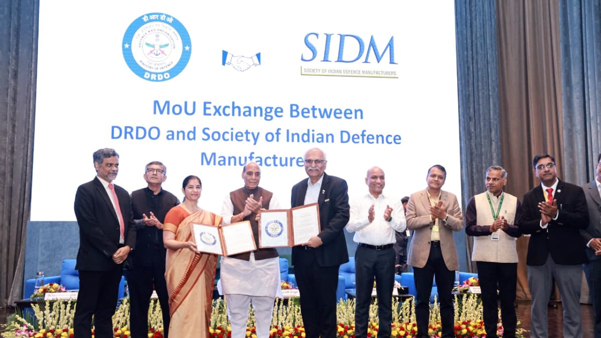 Rajnath Singh witnesses DRDO-SIDM MoU exchange at Vimarsh 2026