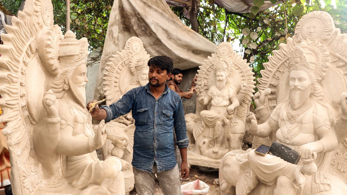 Artisans craft Vishwakarma idol ahead of puja in Delhi