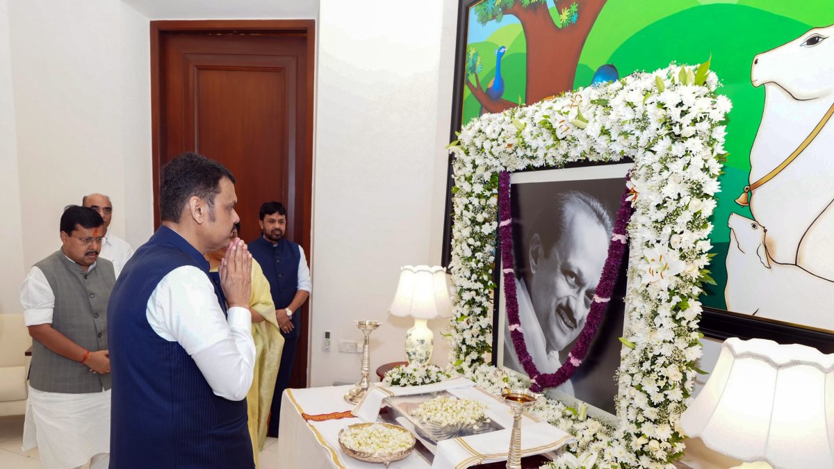Fadnavis pays tribute to Ajit Pawar portrait in Mumbai