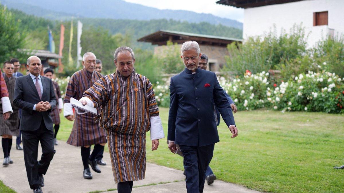Jaishankar meets Bhutan foreign minister in Paro