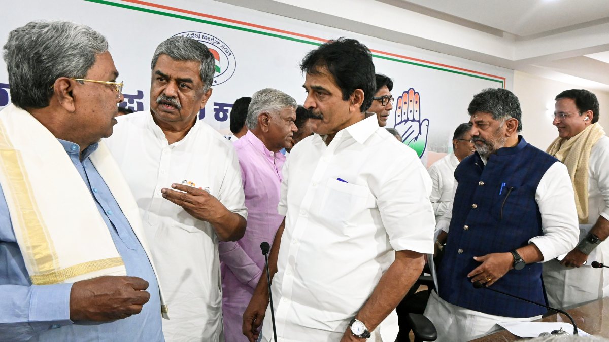 Siddaramaiah meets Congress leaders at KPCC office in Bengaluru