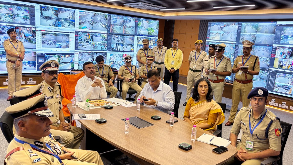 Suvendu Adhikari inaugurates traffic control room in Kolkata