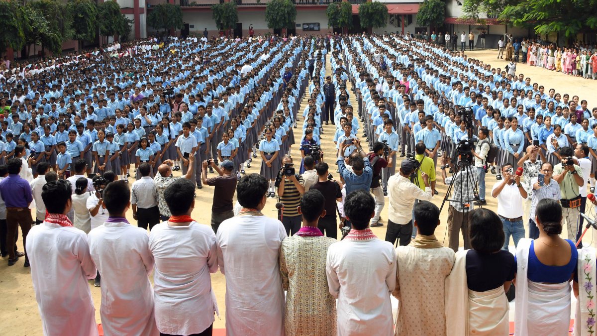 Students sing Diya Ghurai Diya to remember Zubeen Garg