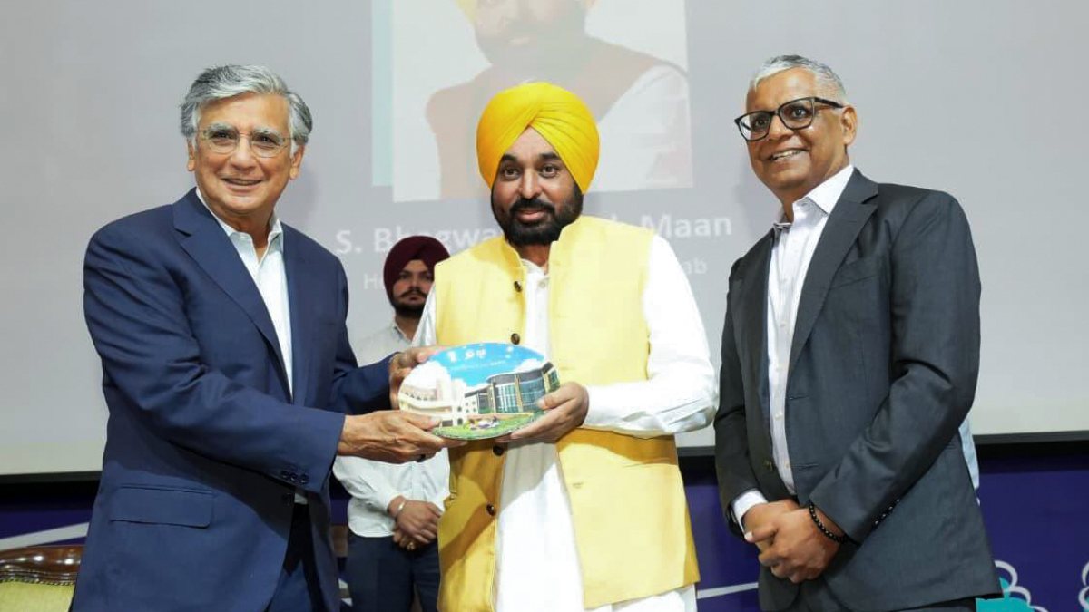 Punjab CM Bhagwant Mann felicitated at ISB Leadership Summit in Mohali