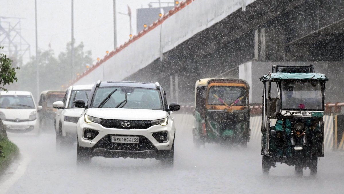 Patna commuters navigate rain-slicked roads amid heavy rainfall