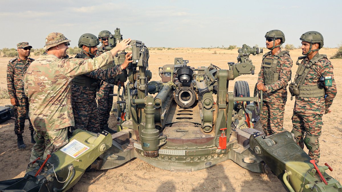 Indian and US soldiers fire M777 howitzer at Yudh Abhyas 2026