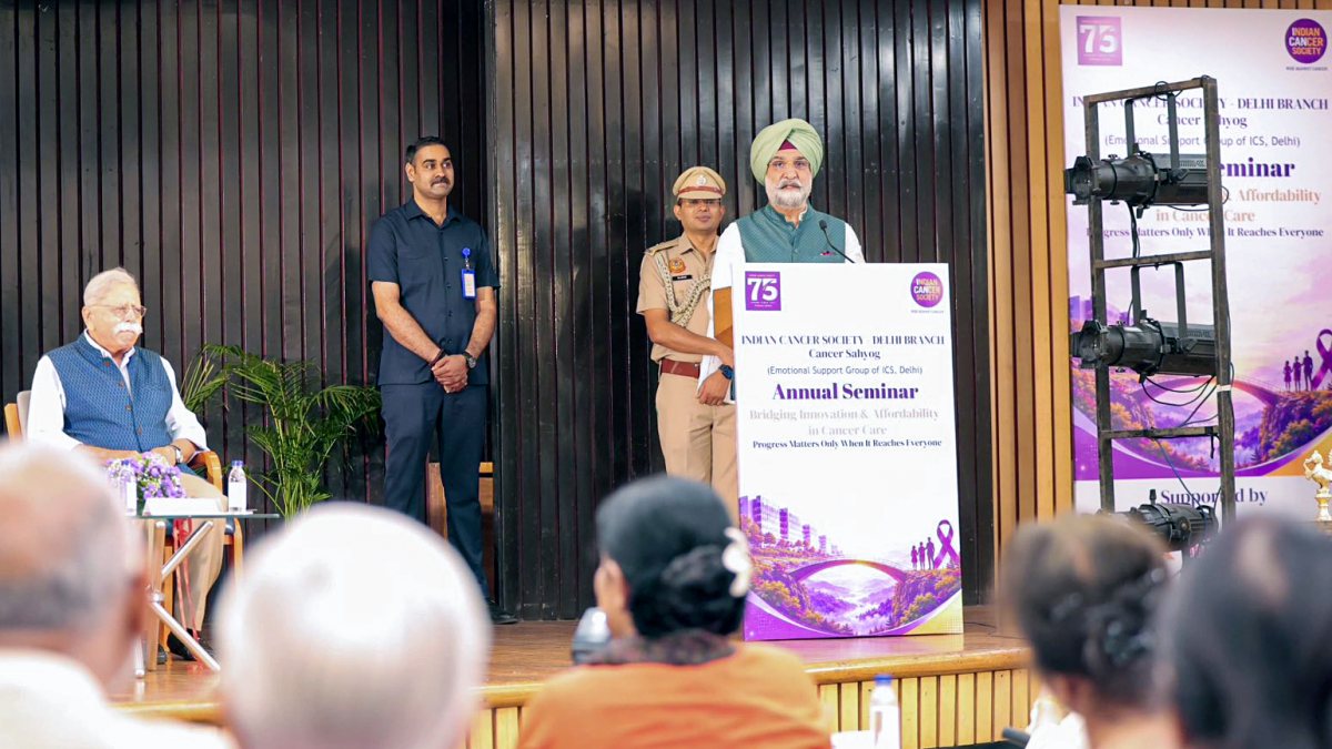 Delhi LG Sandhu addresses cancer care seminar