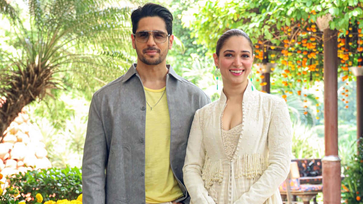 Sidharth Malhotra and Tamannaah Bhatia promote The VVaan in New Delhi