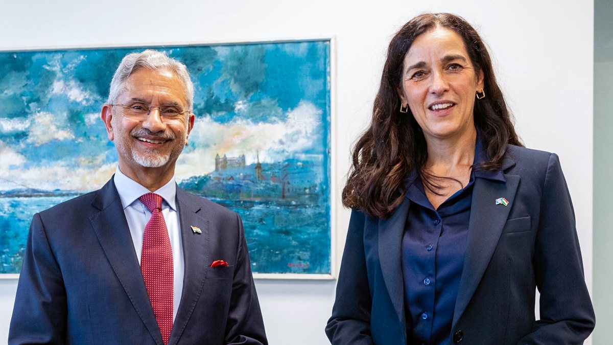 Jaishankar meets Orban at V4 India meeting in New York