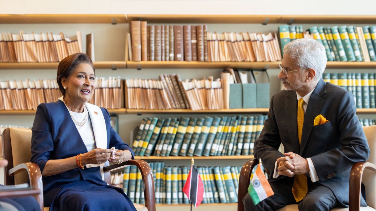 Jaishankar meets Trinidad and Tobago PM in New York