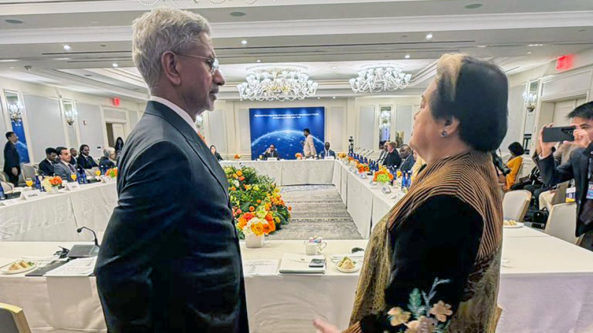 Jaishankar meets Philippines counterpart at UNGA sidelines