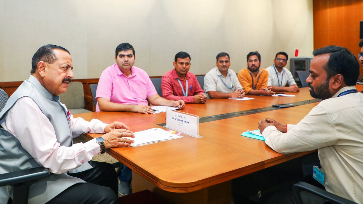 Central Secretariat Group-C delegation meets Jitendra Singh