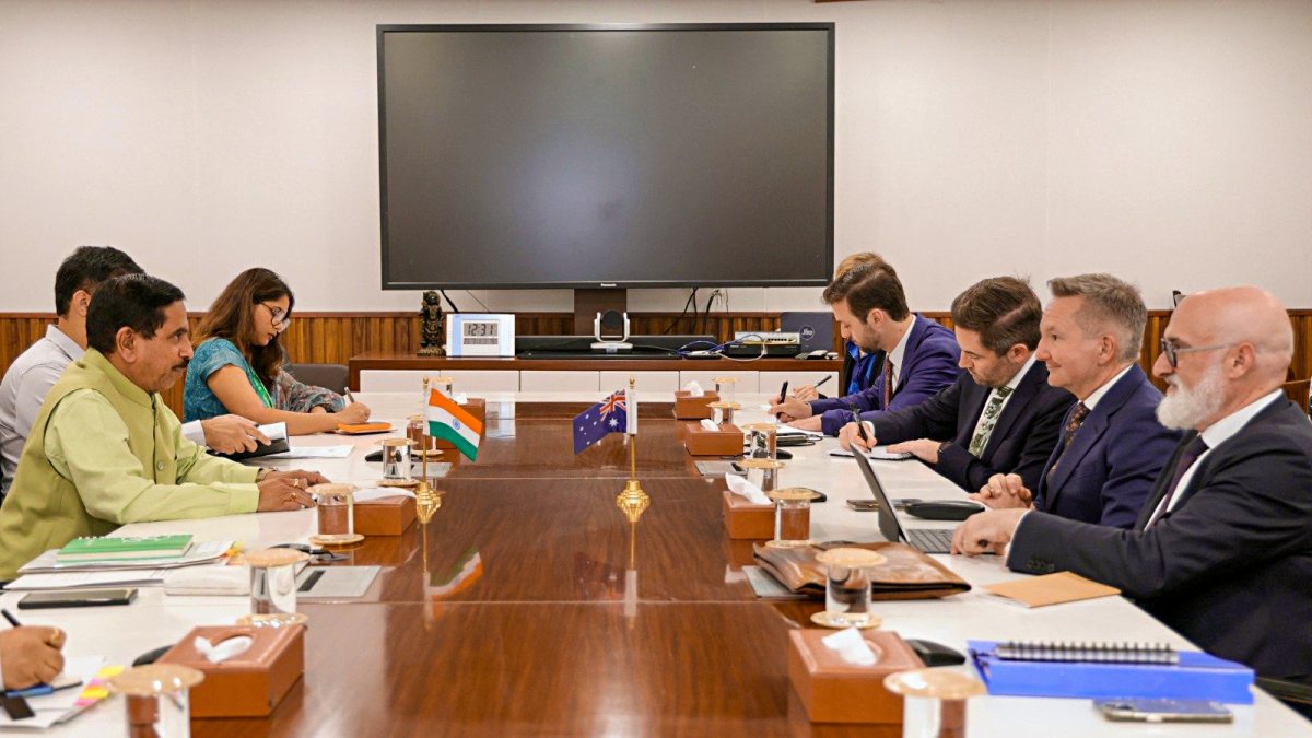Pralhad Joshi meets Australian minister Chris Bowen in Delhi