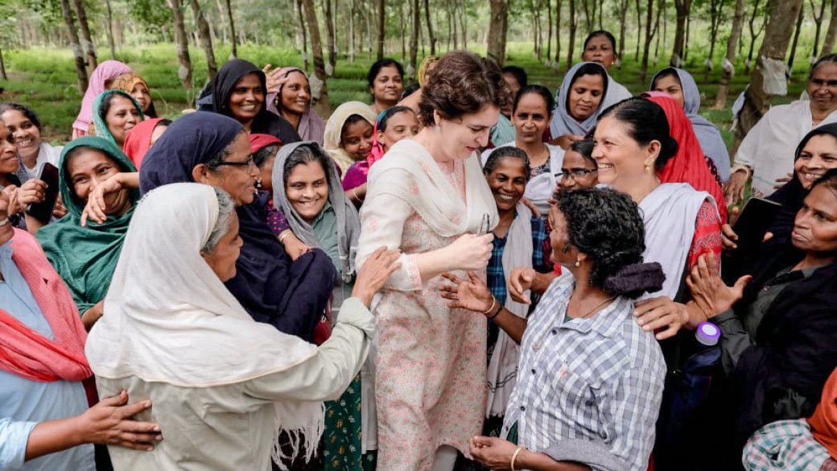 Priyanka Gandhi interacts with MGNREGA workers in Malappuram