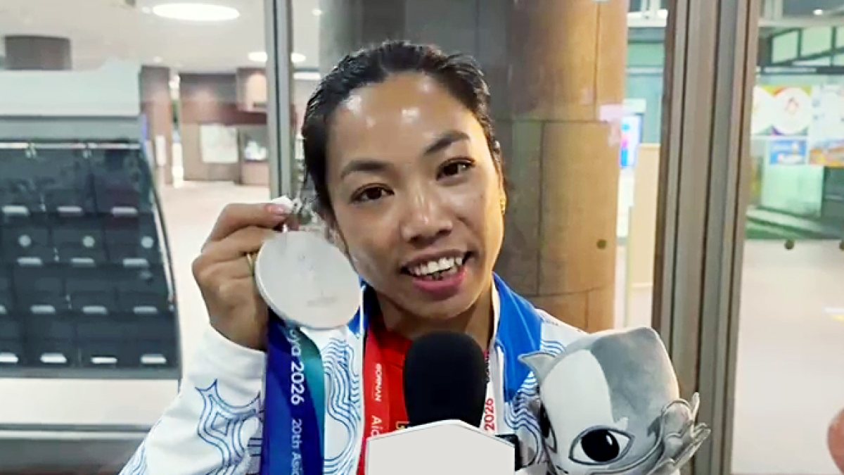 Mirabai Chanu wins silver in 49kg weightlifting at Asian Games