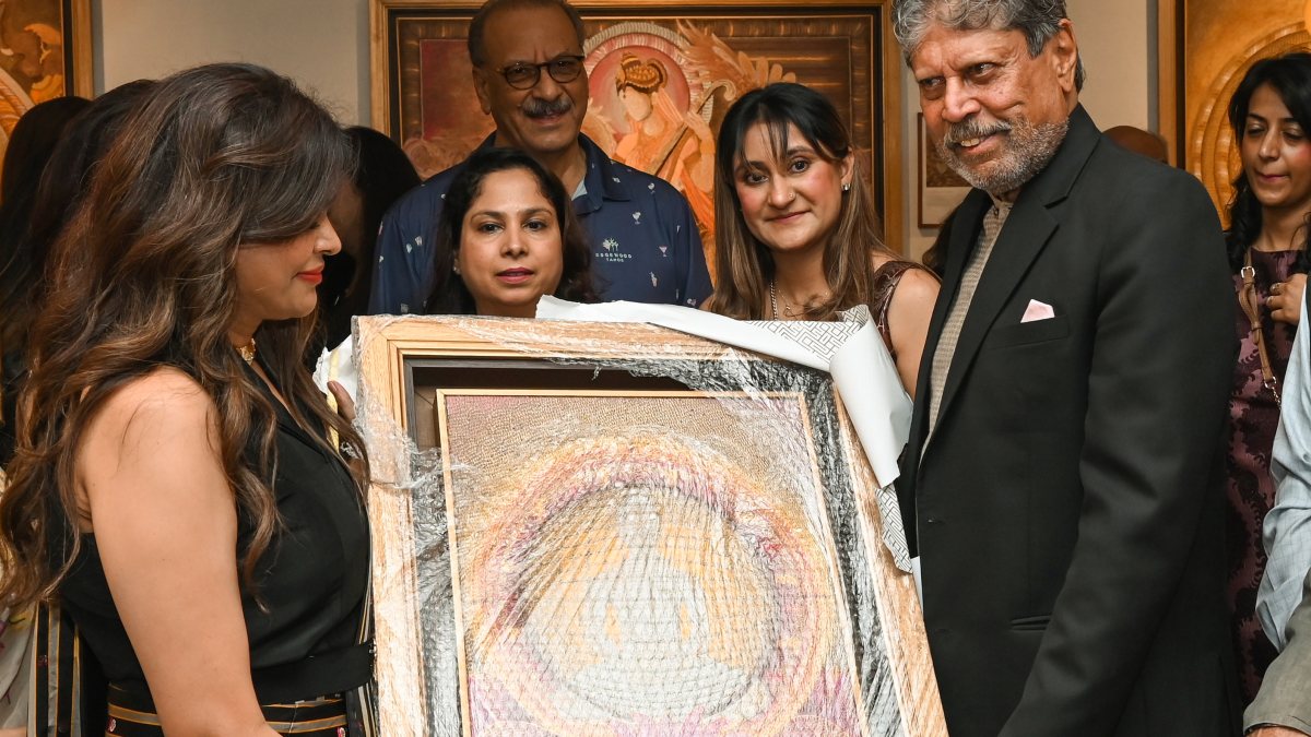 Kapil Dev attends Poonam Bhatnagar's Odyssey exhibition in Delhi