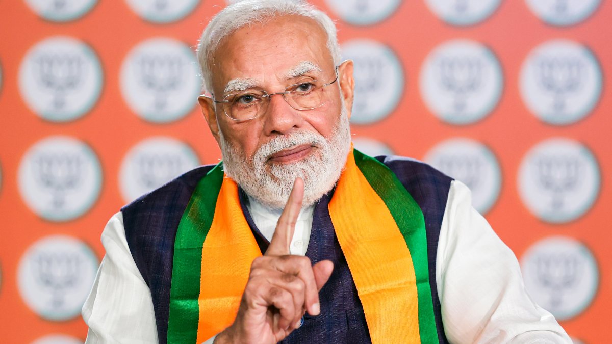 PM Modi virtually speaks with Seva Yatris on Vadnagar to Varanasi yatra