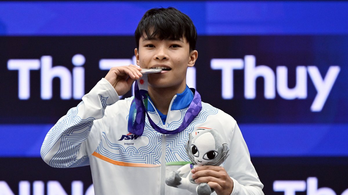 Roshibina Devi wins silver in womens 60kg sanda at Asian Games