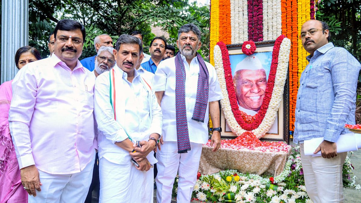 Karnataka CM leads tributes on Pourakarmikas Day 2026