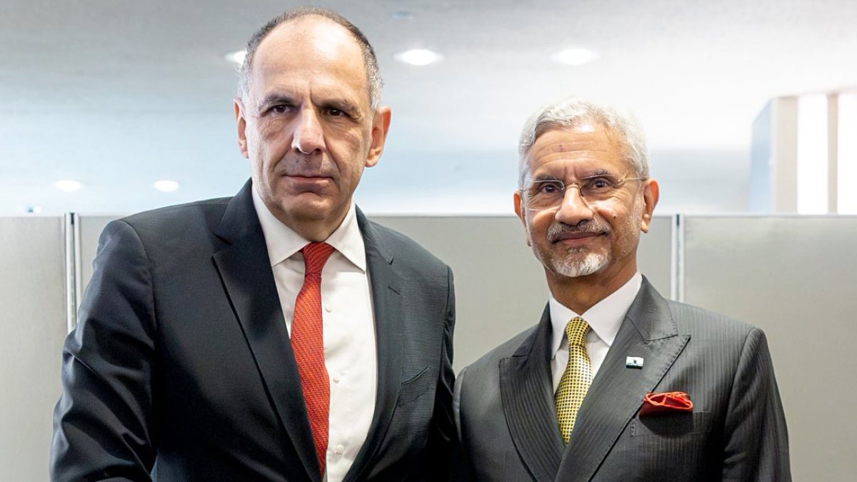 Jaishankar meets Greek foreign minister at UNGA in New York
