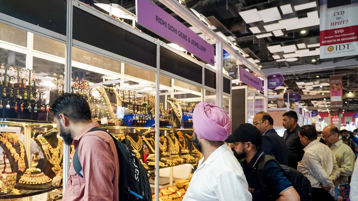 Delhi jewellery and gem fair draws visitors at Bharat Mandapam