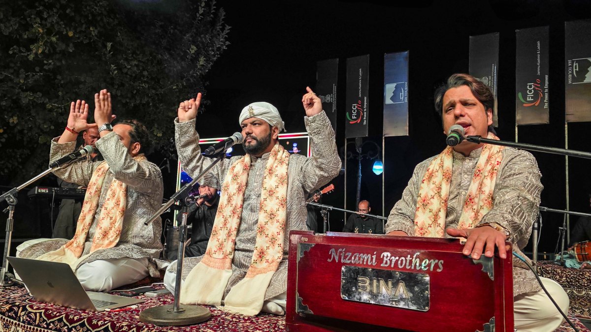 Nizami Sufi singers perform at FICCI FLO event in Kashmir