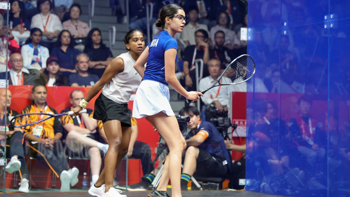 Anahat Singh plays Sivasangari in Asian Games squash final