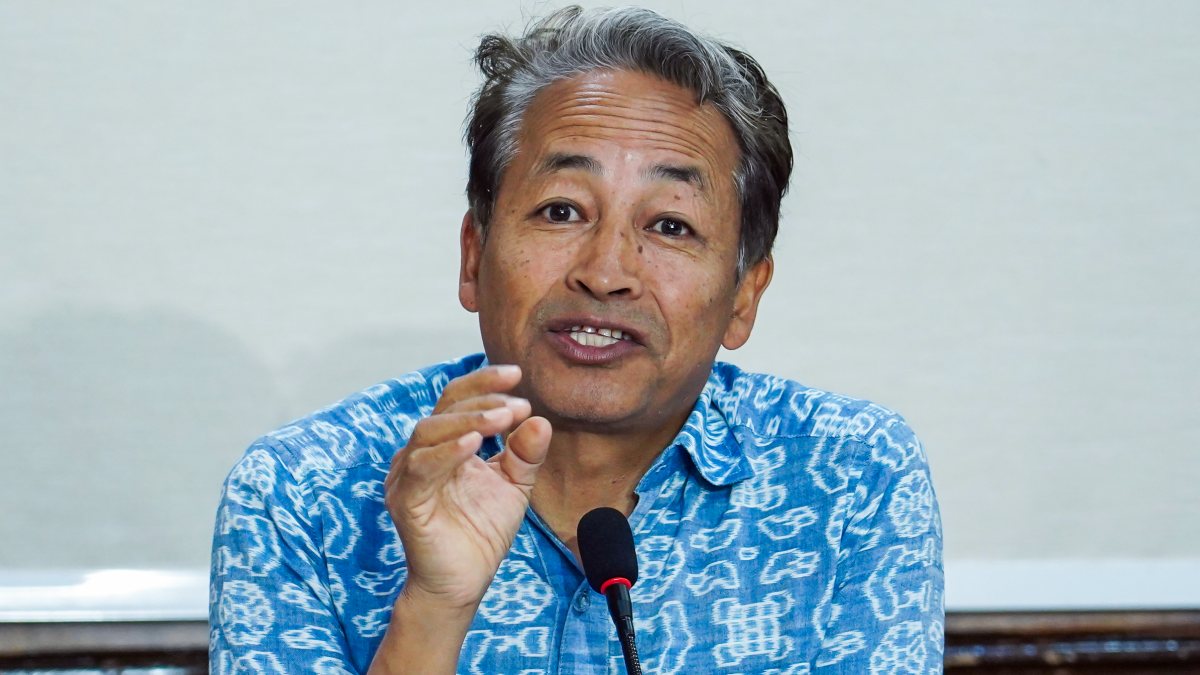 Sonam Wangchuk addresses press conference on Ladakh issues in New Delhi