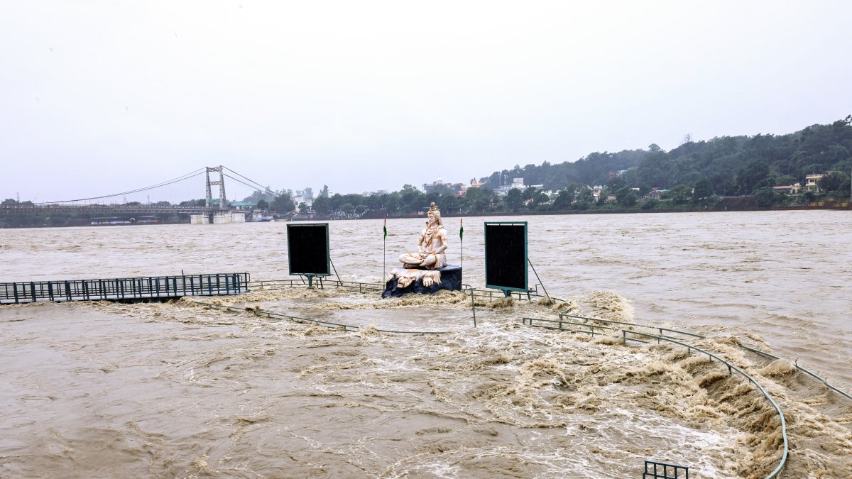 Ganga water level rises in Rishikesh submerging Parmarth Niketan Ghat
