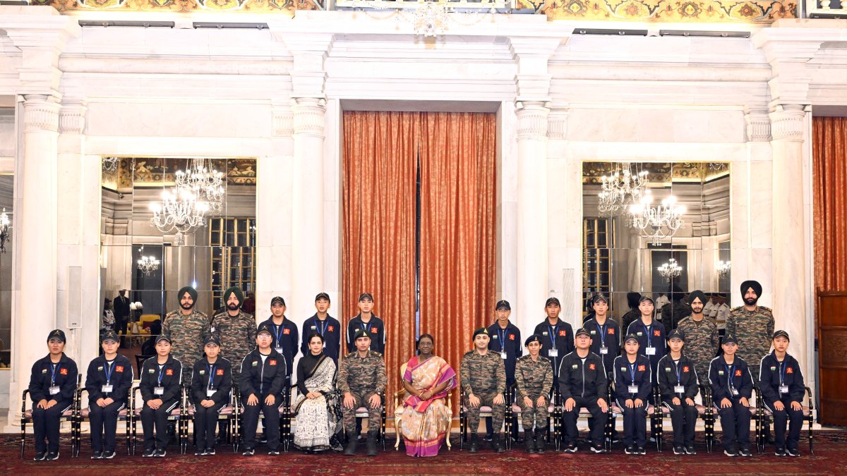 President Murmu meets students on National Integration Tour
