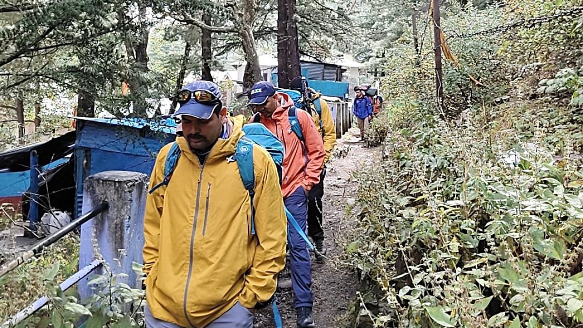 Rescue underway for trekkers stranded on Kalindi Trek after heavy snowfall