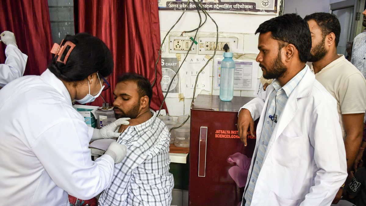 Doctor gives anti-rabies vaccine on World Rabies Day in Prayagraj