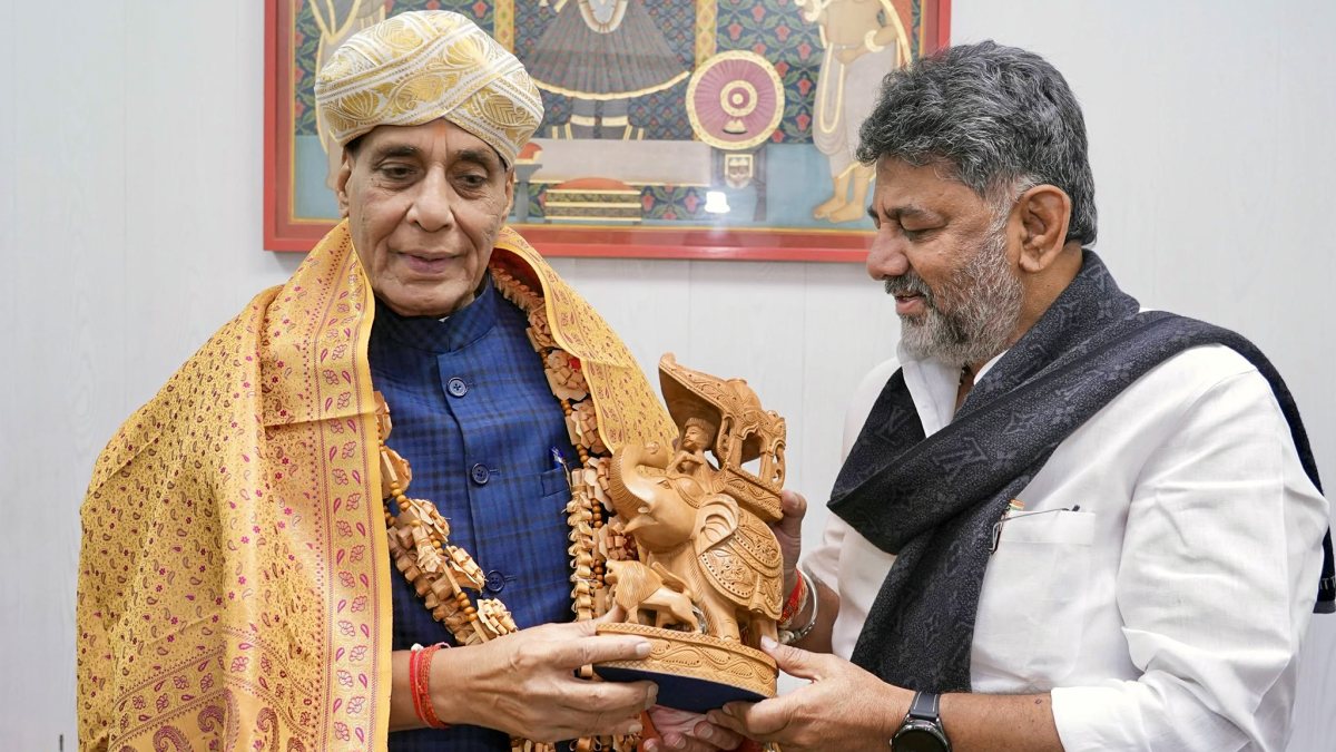 Karnataka CM DK Shivakumar meets Rajnath Singh in New Delhi