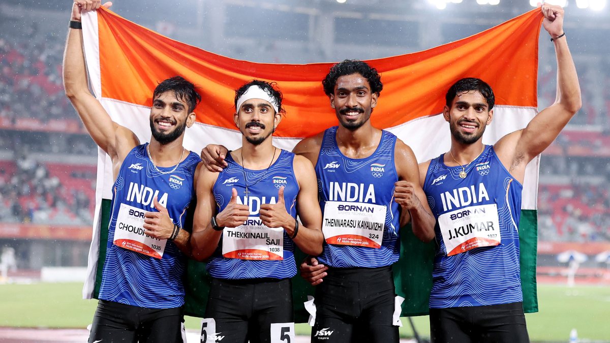 India men celebrate 4x400m relay bronze at Asian Games