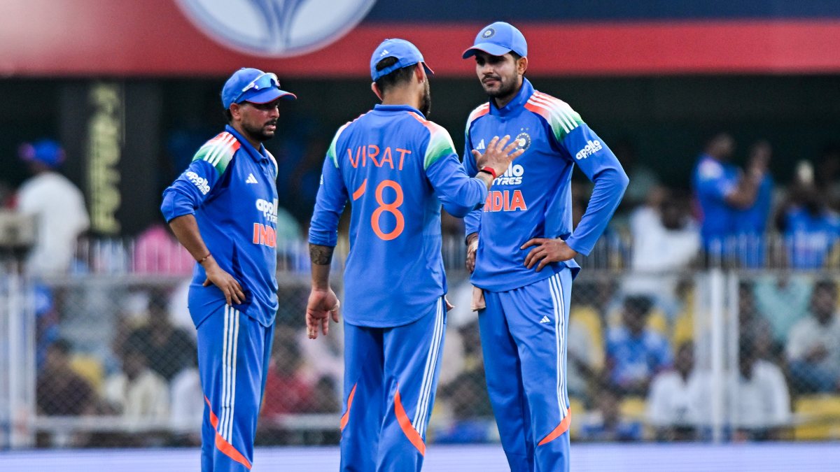 Gill Kohli and Kuldeep during 2nd ODI vs West Indies in Guwahati