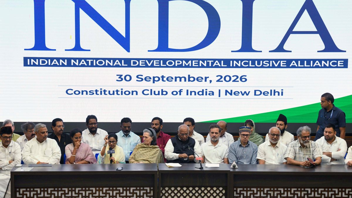 Mamata Banerjee addresses press after INDIA bloc meeting in Delhi