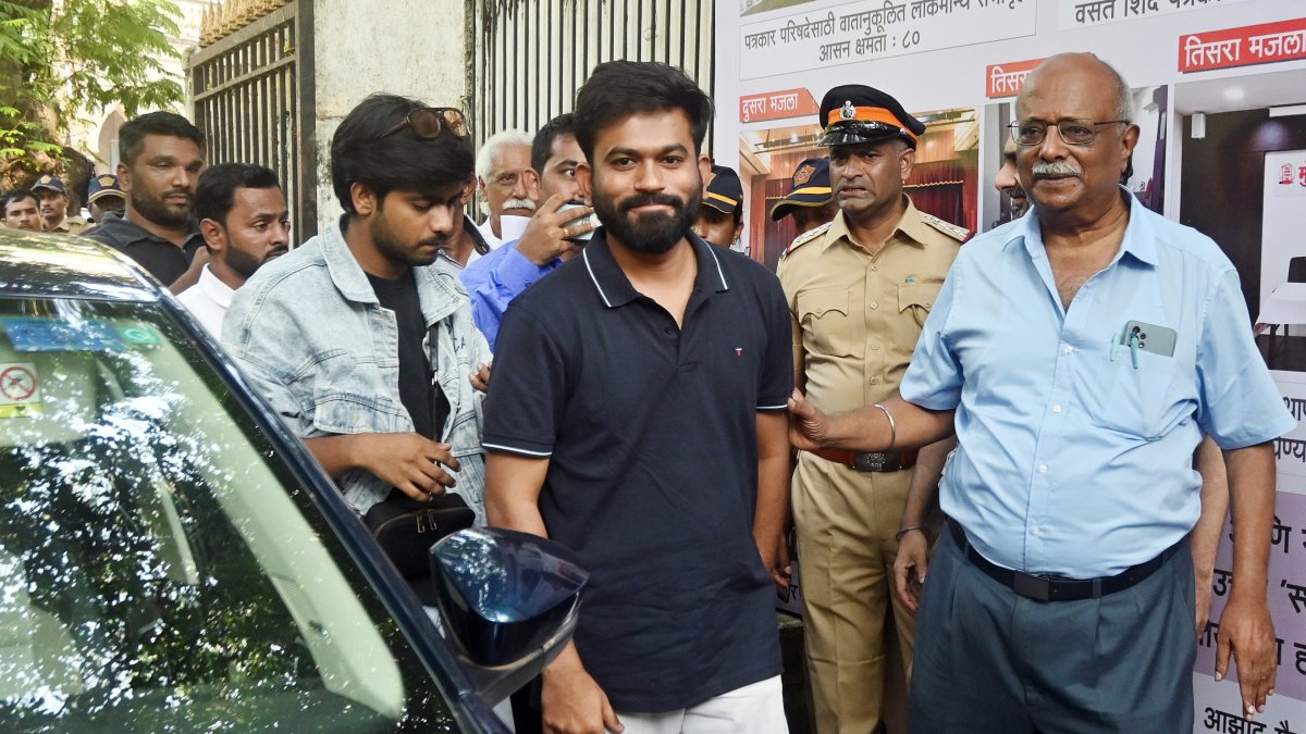Cockroach Janta Party founder holds Mumbai press conference