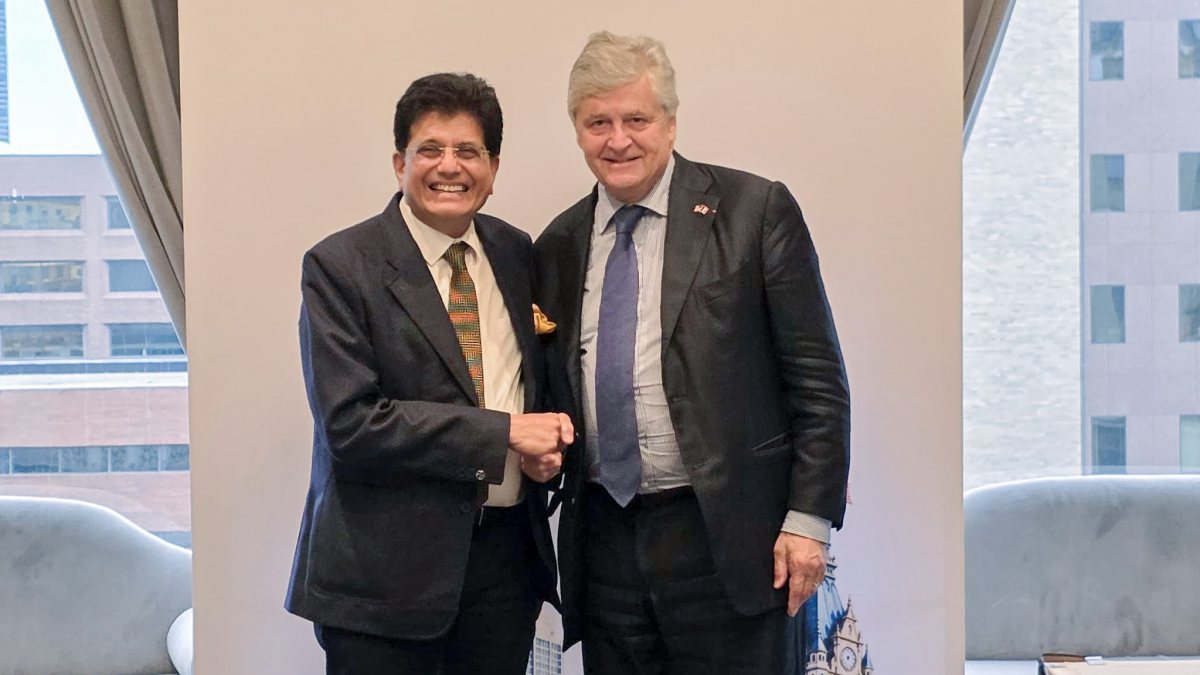Goyal holds bilateral meeting with French minister at G20 in Milwaukee