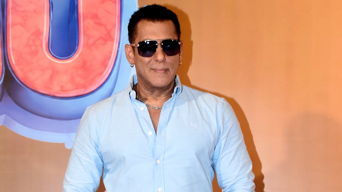 Salman Khan poses at special screening of Prem Keetanu in Mumbai
