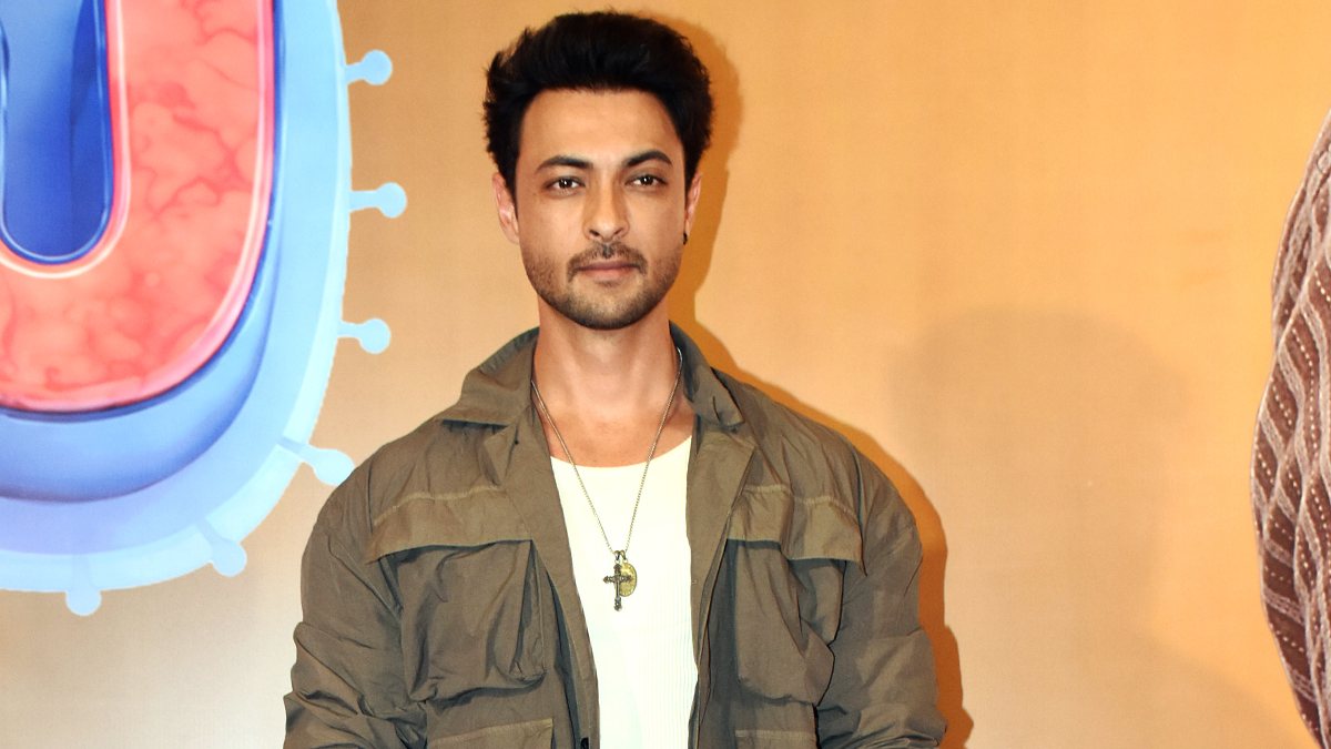 Ayush Sharma poses at Prem Keetanu screening in Mumbai